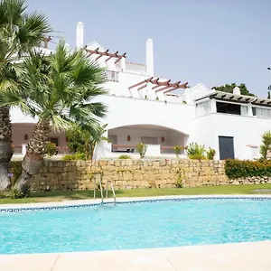 Aloha Royal, Calle Auriga, 29660 Marbella, Málaga, Spain Сasa de vacaciones